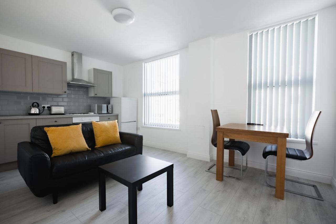 קינגסטון אפון הול Platform Stadium Apartment With Parking מראה חיצוני תמונה